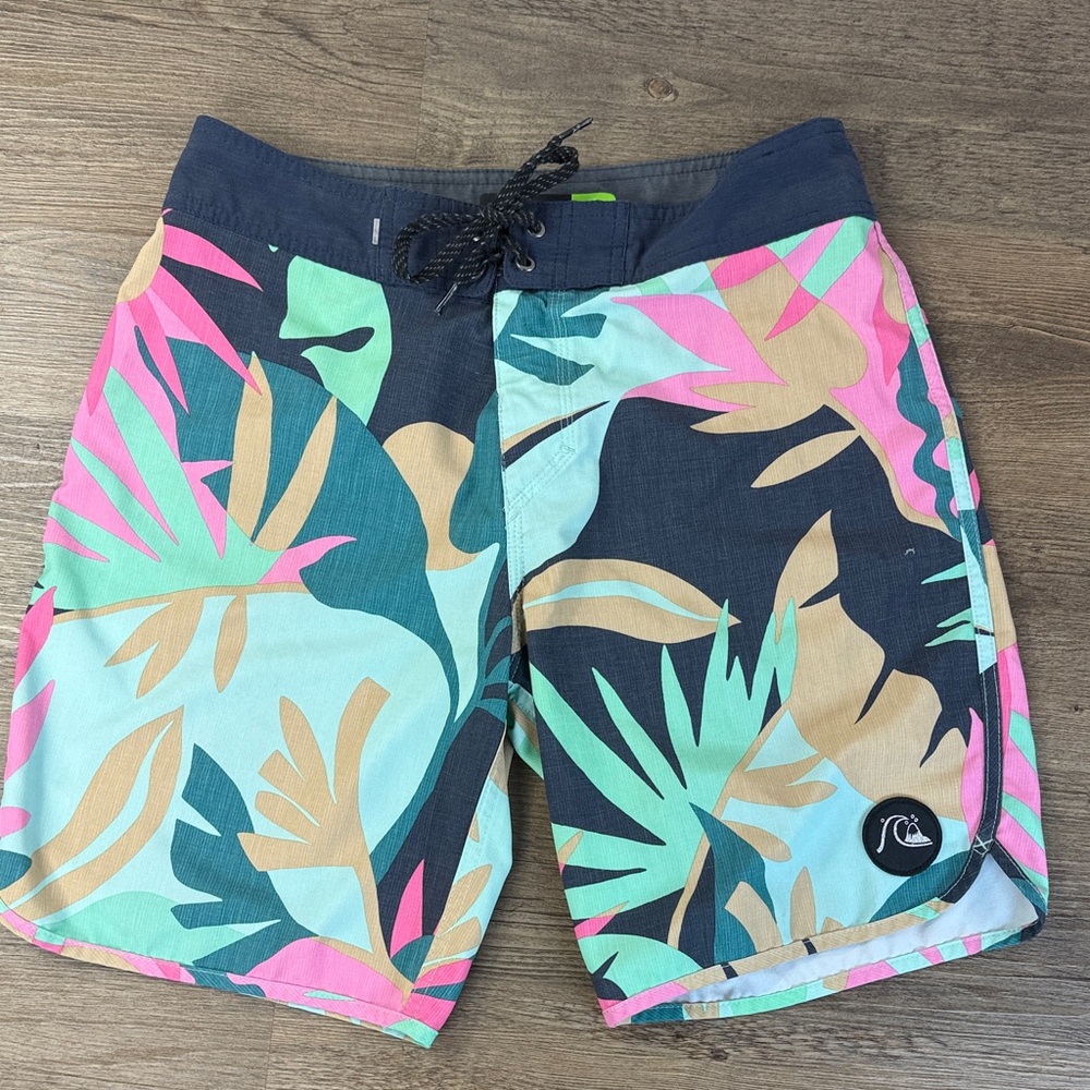 Quiksilver Men's High Line Leaf Print Hybrid Shorts- Pink, Green, Black, size 29